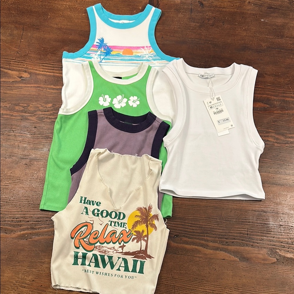 Bundle 5 tank tops various sizes excellent condition green white 5 in total